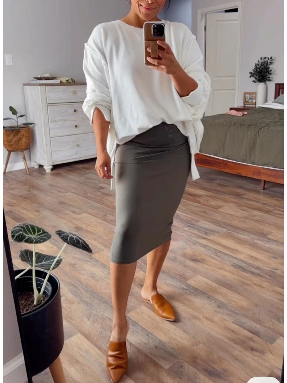 Lululemon Nulu Slim-Fit High-Rise Midi Skirt 4